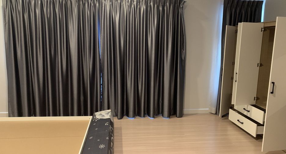 For rent 3 bedrooms townhouse in Bang Phli, Samut Prakan