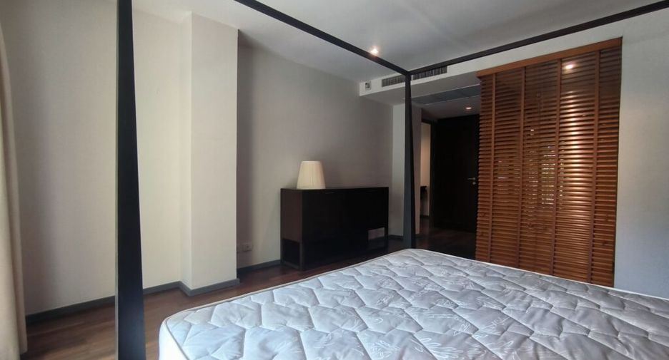 For rent 4 bedrooms condo in Khlong Toei, Bangkok