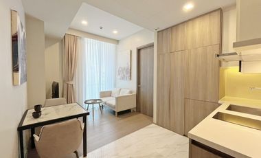 For sale 1 bed condo in Khlong Toei, Bangkok