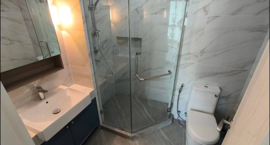 For rent 1 bed condo in Sathon, Bangkok