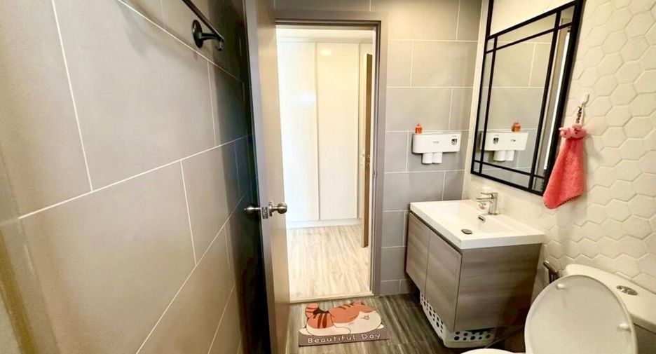 For rent 2 bedrooms condo in Pathum Wan, Bangkok