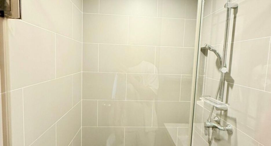 For rent 2 bedrooms condo in Pathum Wan, Bangkok