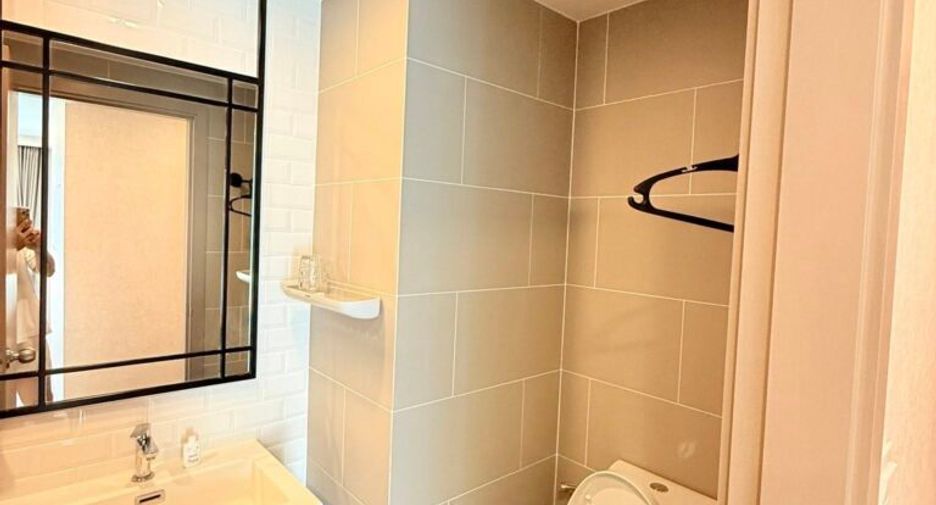 For rent 2 bedrooms condo in Pathum Wan, Bangkok
