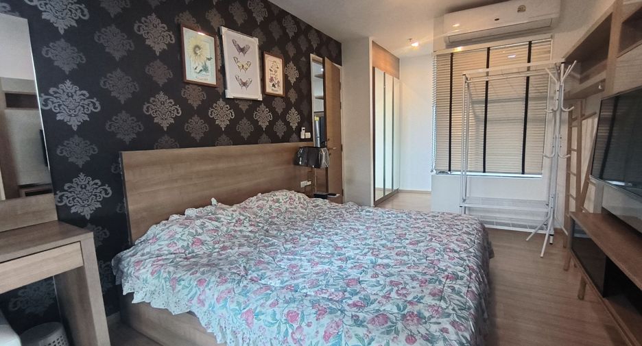 For rent 2 bedrooms condo in Phra Khanong, Bangkok