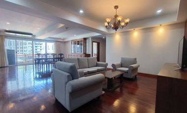 Wohnung zur Miete mit 3 Zimmer in Pathum Wan, Bangkok