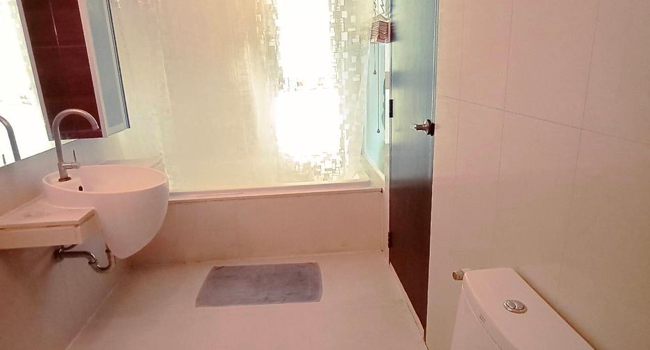 For sale 2 bedrooms condo in Khlong Toei, Bangkok