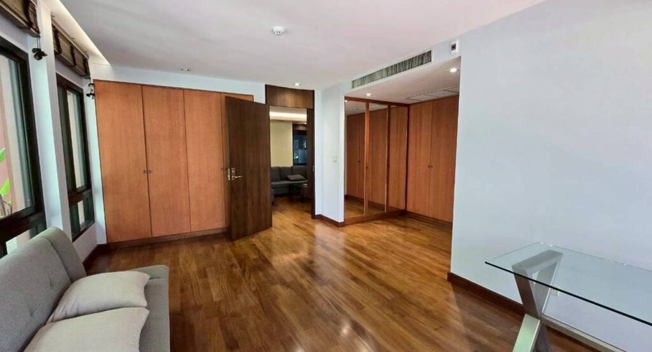 Condo en alquiler de 3 habitaciones en Sathon, Bangkok