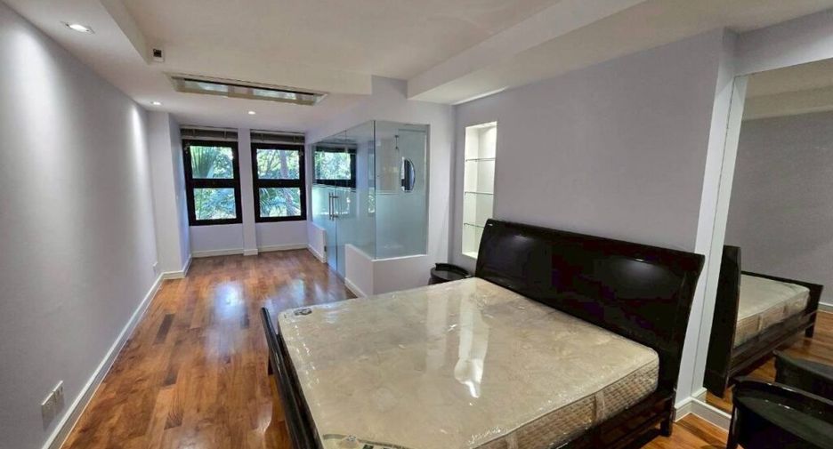 Condo en alquiler de 3 habitaciones en Sathon, Bangkok