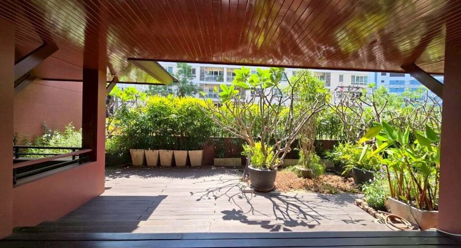 Condo en alquiler de 3 habitaciones en Sathon, Bangkok