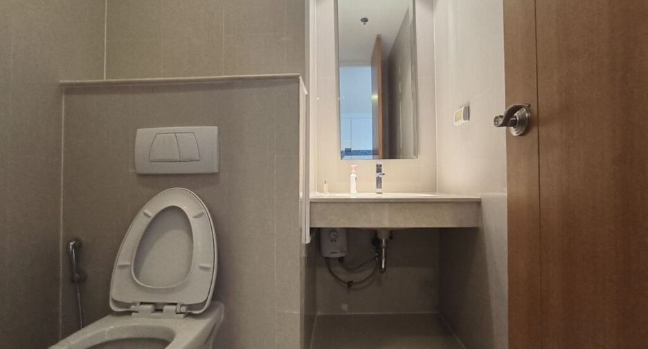 Wohnung zur Miete mit 2 Zimmer in Pathum Wan, Bangkok