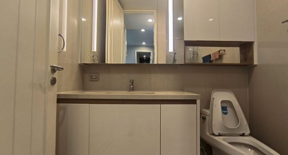 Wohnung zur Miete mit 2 Zimmer in Pathum Wan, Bangkok