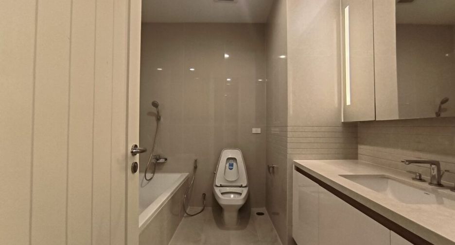 Wohnung zur Miete mit 2 Zimmer in Pathum Wan, Bangkok
