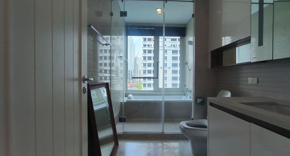 Wohnung zur Miete mit 2 Zimmer in Pathum Wan, Bangkok