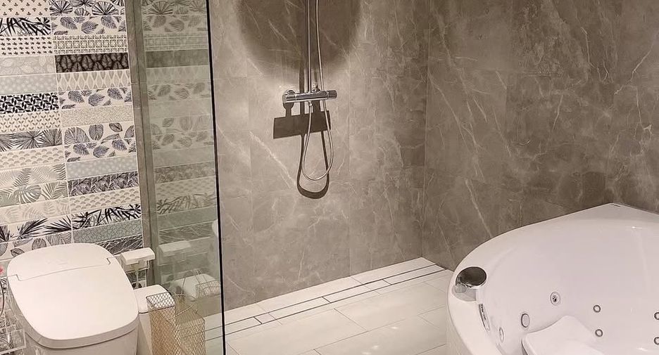 Condo en venta de 3 habitaciones en Pathum Wan, Bangkok