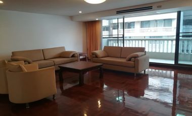 Condo en alquiler de 4 habitaciones en Khlong Toei, Bangkok