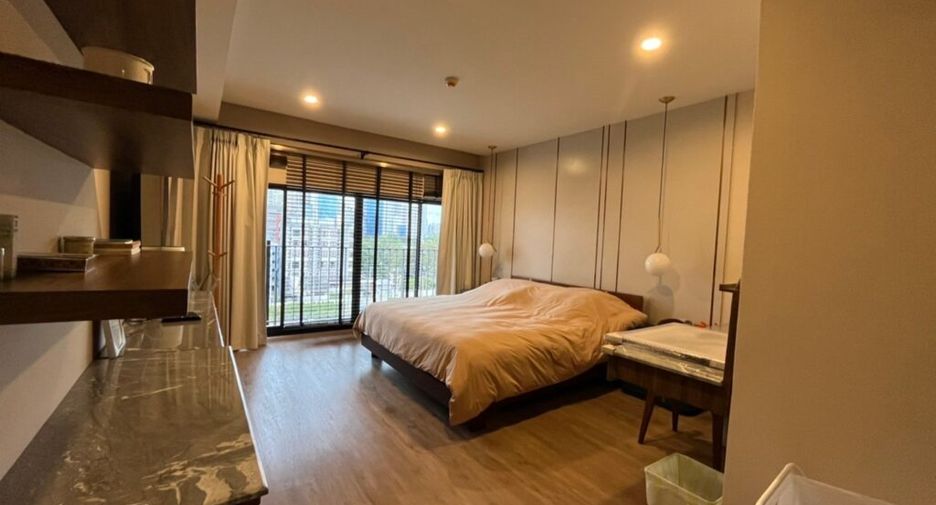 For rent 1 bed condo in Pathum Wan, Bangkok