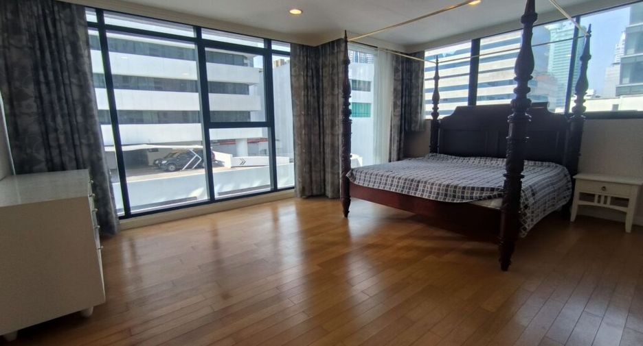 For rent 2 bedrooms condo in Pathum Wan, Bangkok