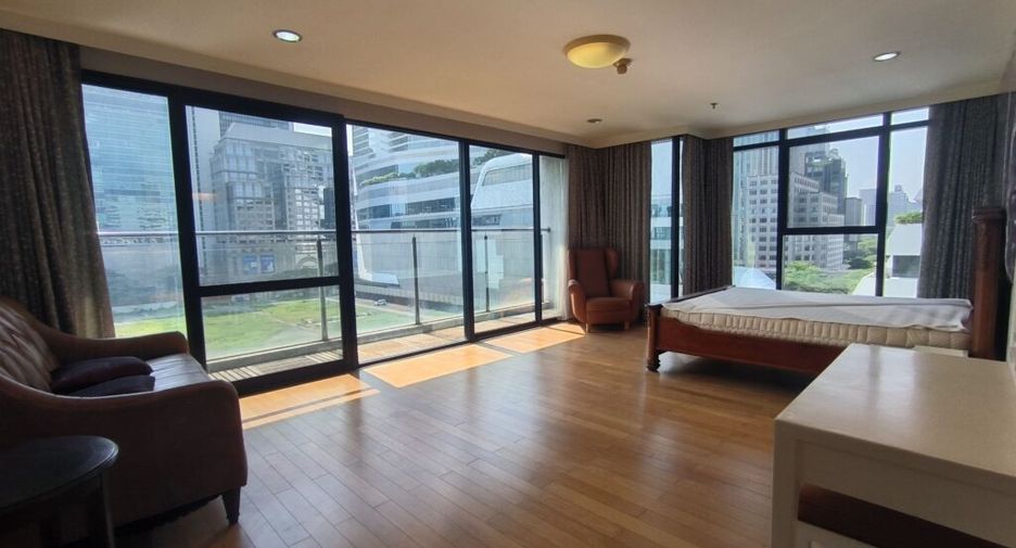 For rent 2 bedrooms condo in Pathum Wan, Bangkok