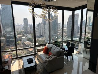 Condo en venta de 2 habitaciones en Bang Rak, Bangkok
