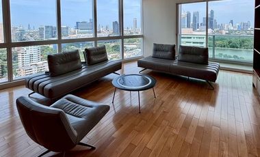Condo en alquiler de 3 habitaciones en Khlong Toei, Bangkok