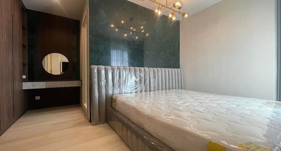 For rent 2 bedrooms condo in Pathum Wan, Bangkok