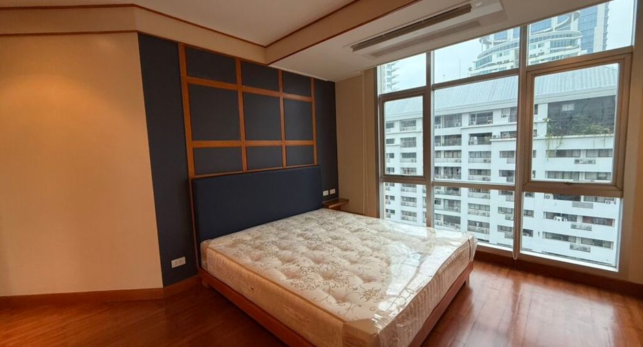 For sale 3 bedrooms condo in Pathum Wan, Bangkok