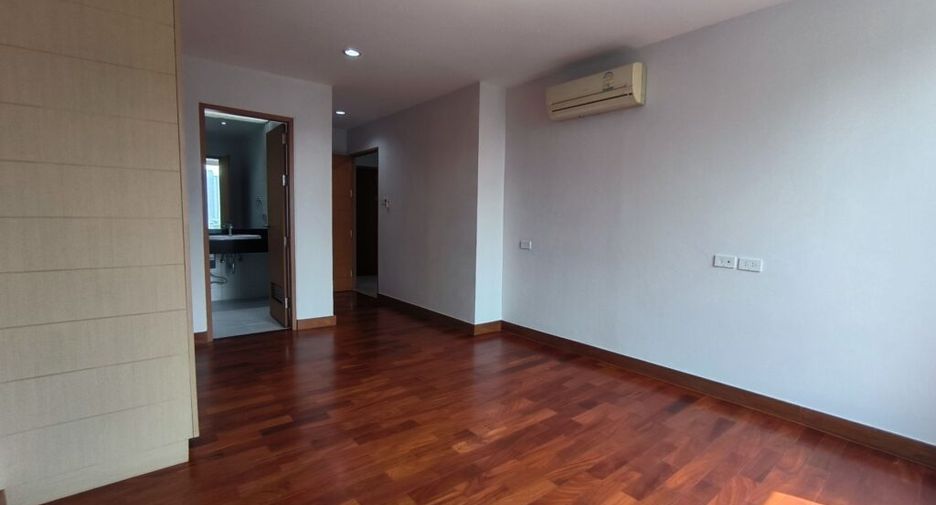 ให้เช่า 4 ห้องนอน คอนโด ใน คลองเตย, กรุงเทพฯ