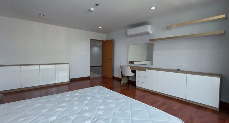 ให้เช่า 4 ห้องนอน คอนโด ใน คลองเตย, กรุงเทพฯ