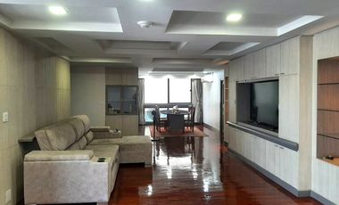 For rent 3 bedrooms condo in Khlong Toei, Bangkok