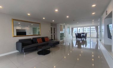 Condo en alquiler de 3 habitaciones en Khlong Toei, Bangkok