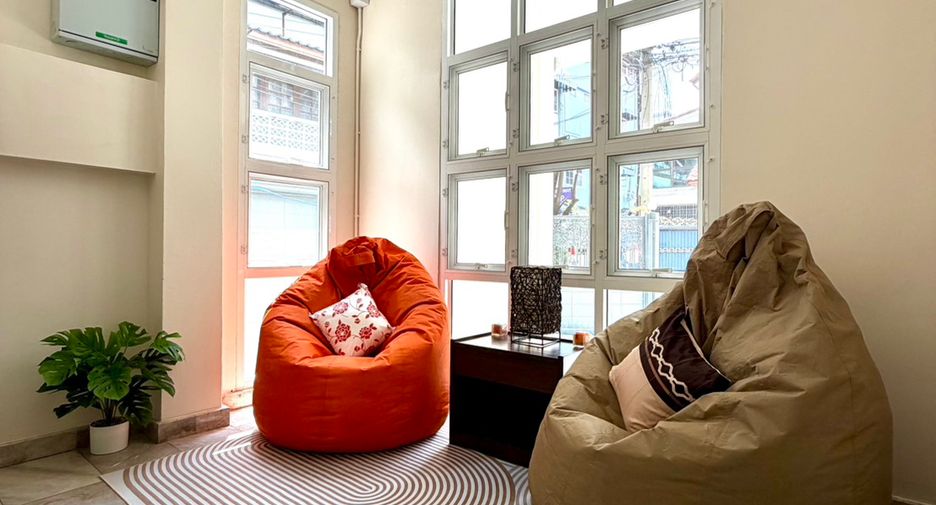 Reihenhaus zur Miete mit 5 Zimmer in Khlong Toei, Bangkok