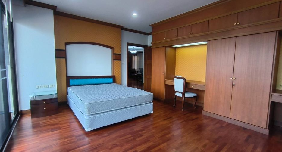 For rent 3 ベッドルーム condo in Khlong Toei, Bangkok