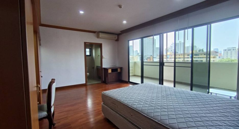 Condo en alquiler de 3 habitaciones en Khlong Toei, Bangkok