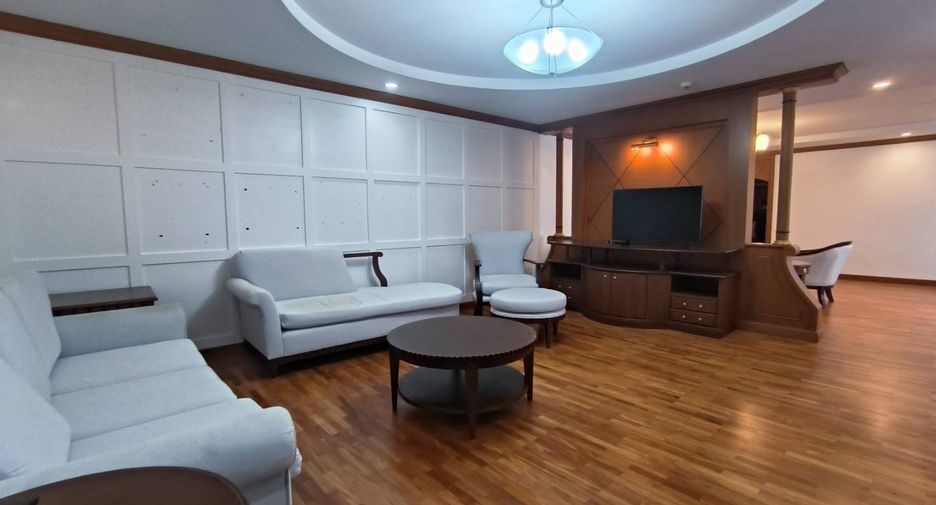 For rent 3 bedrooms condo in Khlong Toei, Bangkok