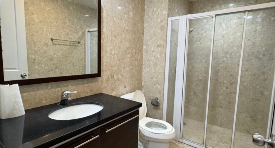 For rent 3 bedrooms condo in Watthana, Bangkok