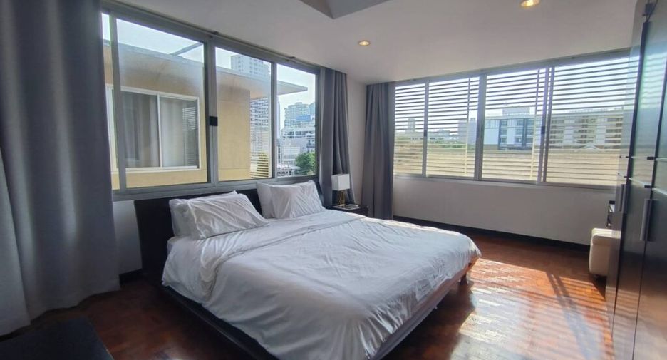 À louer 2 chambres condo à Watthana, Bangkok
