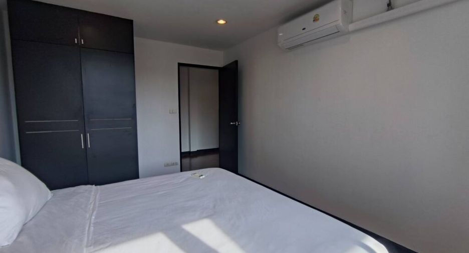 À louer 2 chambres condo à Watthana, Bangkok
