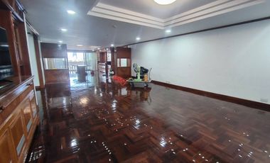 Condo en alquiler de 3 habitaciones en Watthana, Bangkok