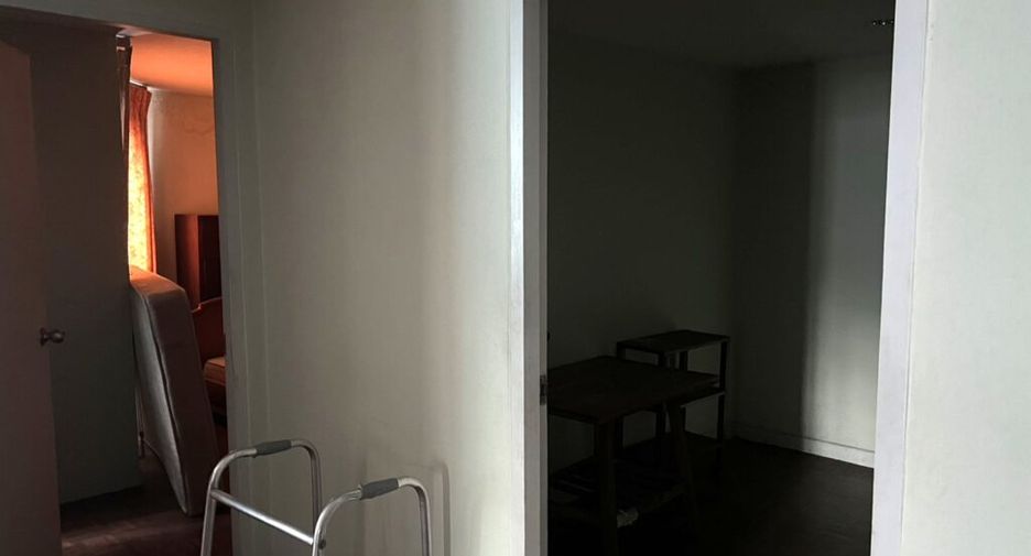 Wohnung zum Kauf mit 3 Zimmer in Khlong Toei, Bangkok