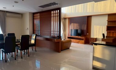 For rent 3 bedrooms condo in Khlong Toei, Bangkok