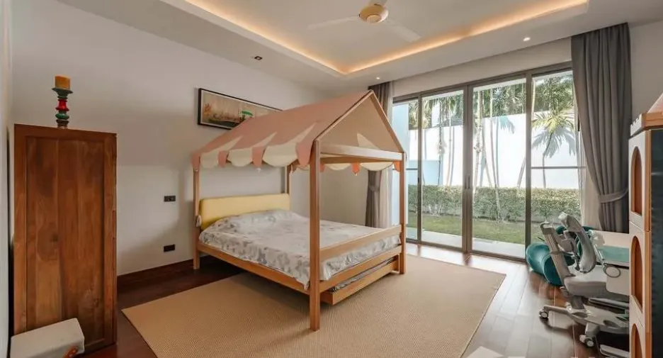 For rent 4 bedrooms villa in Thalang, Phuket