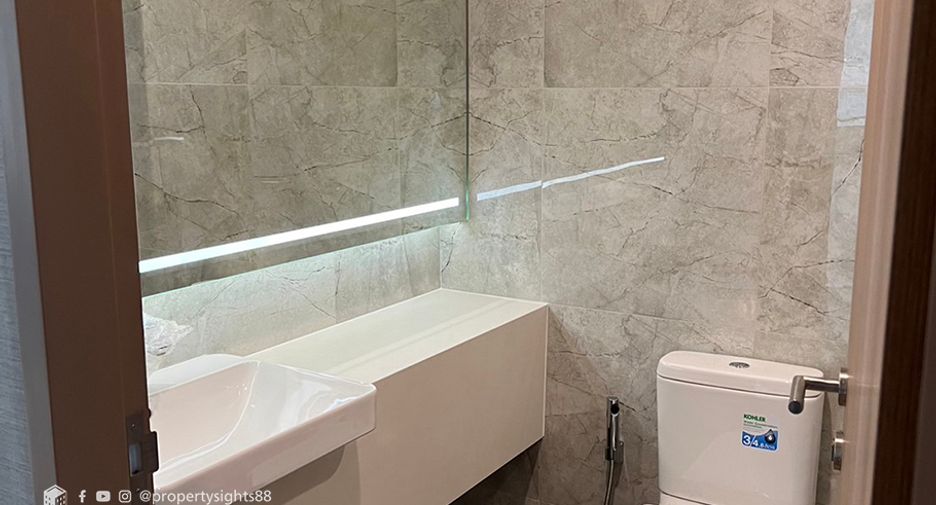 For rent 2 bedrooms condo in Watthana, Bangkok