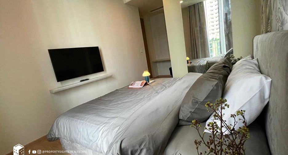 For rent 2 bedrooms condo in Watthana, Bangkok