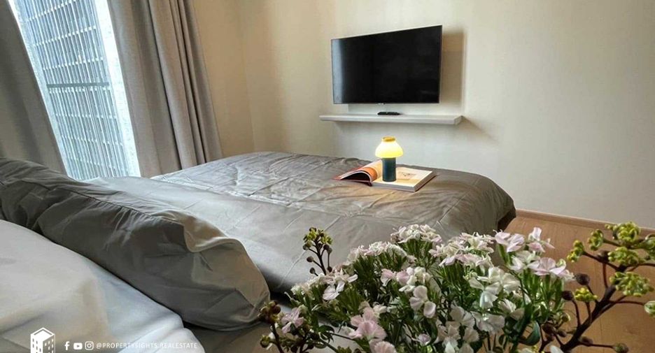For rent 2 bedrooms condo in Watthana, Bangkok