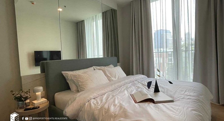 For rent 2 bedrooms condo in Watthana, Bangkok