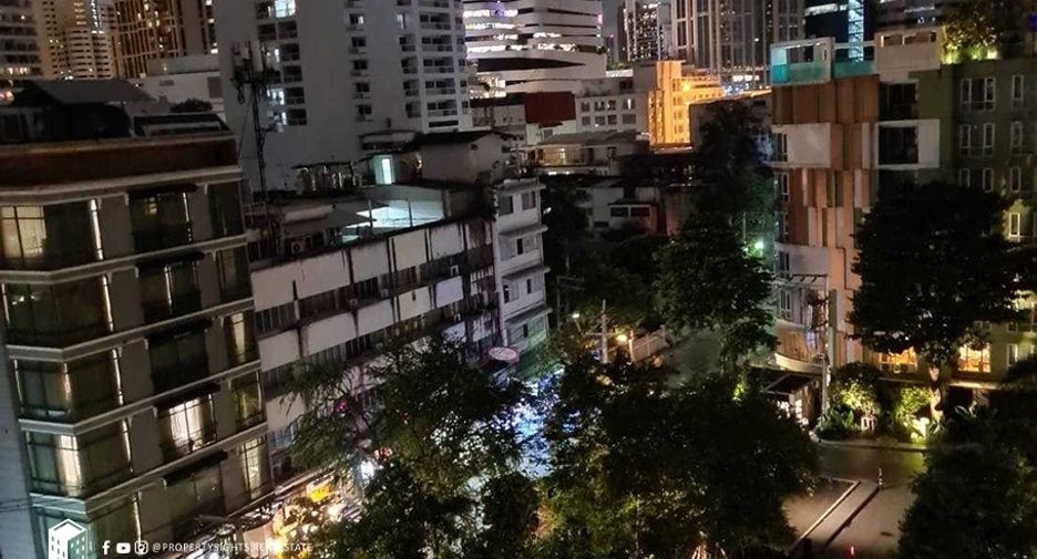 For rent 2 bedrooms condo in Watthana, Bangkok
