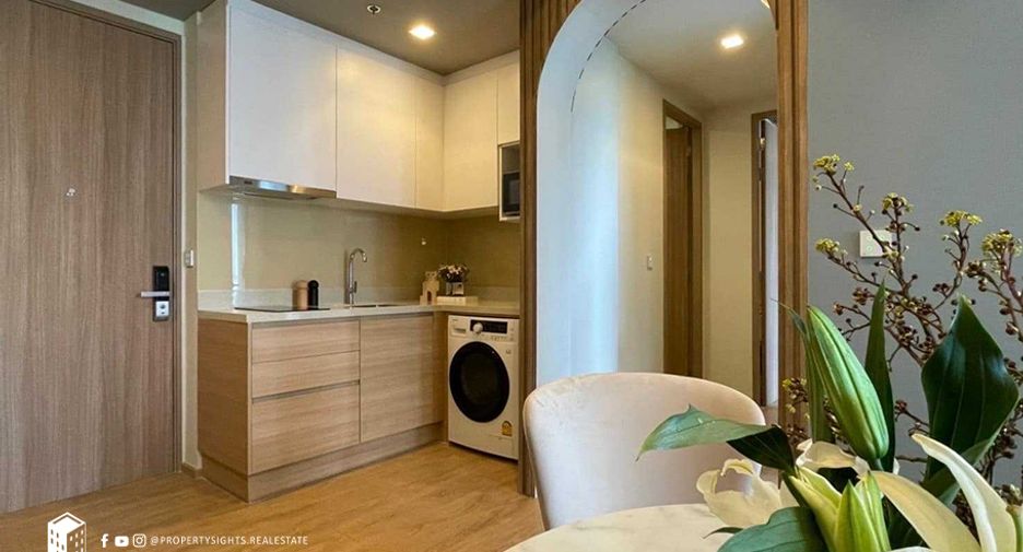 For rent 2 bedrooms condo in Watthana, Bangkok
