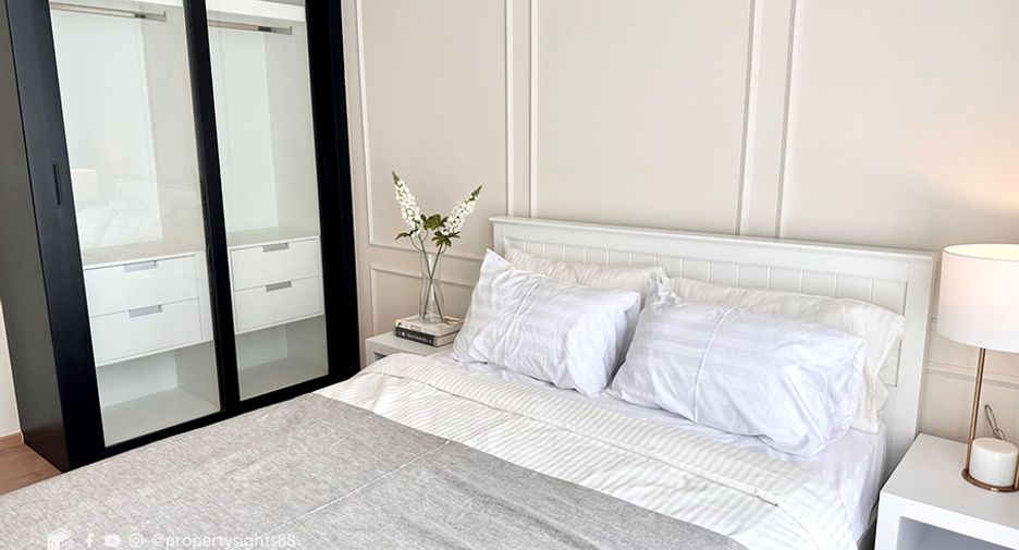 For rent 2 bedrooms condo in Watthana, Bangkok