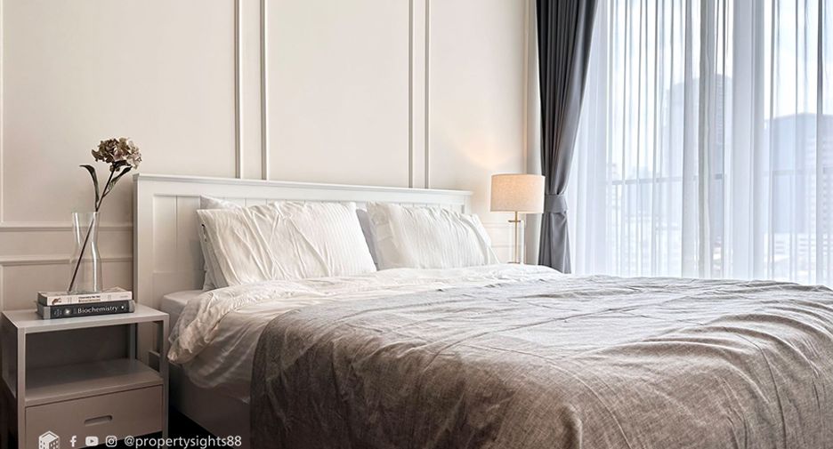 For rent 2 bedrooms condo in Watthana, Bangkok