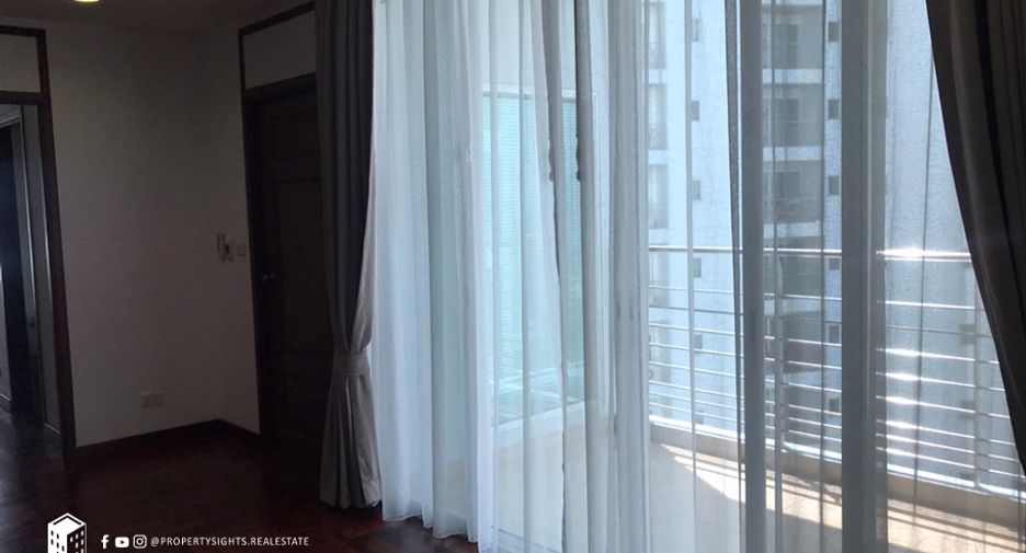 For rent 3 ベッドルーム condo in Khlong Toei, Bangkok